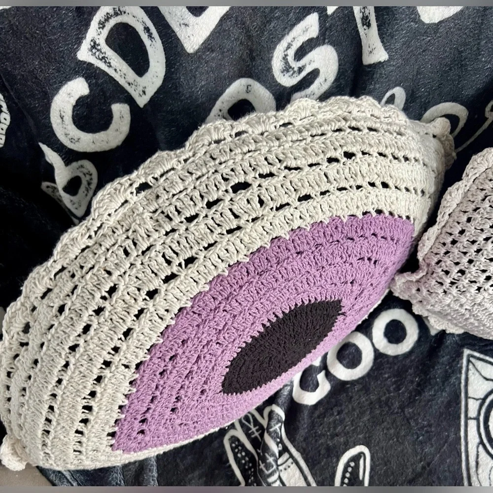 NWT London Kaye Handcrafted Eyeball Crochet Pillow Set Home Decor Accent Quirky